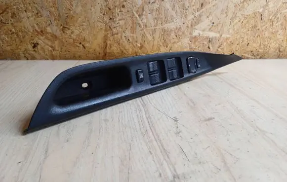Mazda 6 Electric window control switch