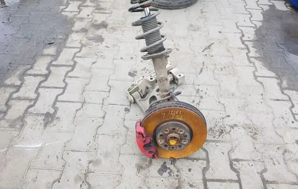 Volkswagen Golf V Front wheel hub spindle knuckle