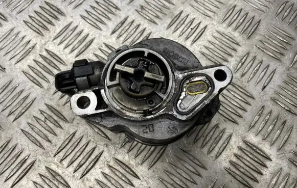 Ford Focus C-MAX Vacuum pump D1562B 26012