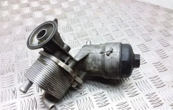 Opel Meriva A Oil filter mounting bracket 8973235441
