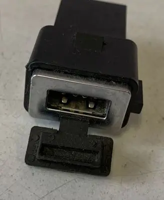 Volvo V50 USB socket connector 8M5T19A164VA 19A164VA 8M5T