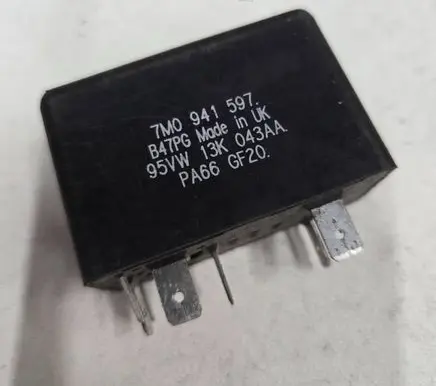 Volkswagen PASSAT B5 Other relay 7M0941597 PA66GF20 95VW13K043AA