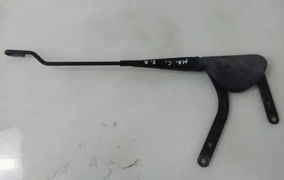 Mercedes-Benz C W203 Front wiper blade arm 