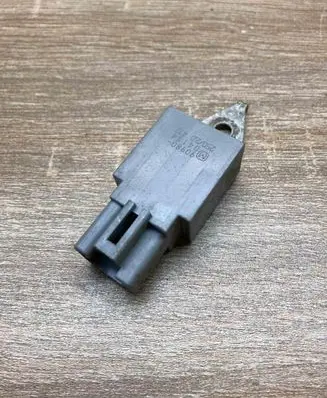 Lexus RX 450H Other relay 9098004174