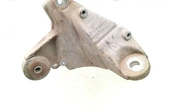 Volkswagen PASSAT B5 Gearbox mounting bracket 8D0399114S