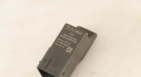 Ford Kuga II Glow plug pre-heat relay GPCU1CEM1 9803299780
