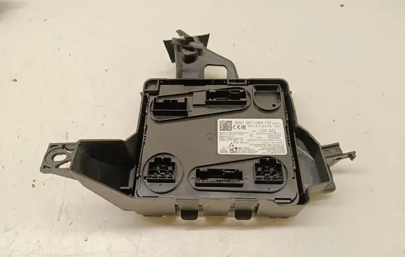 Audi A5 Comfort/convenience module 8W1907064FB 5DK01436516 8W1907064EB