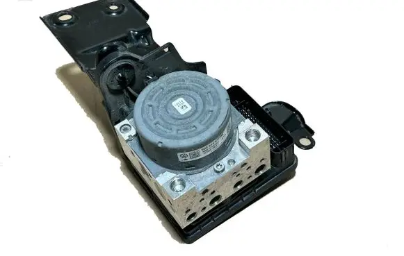 Volkswagen Golf VII ABS Pump 5Q0907379AE 14842