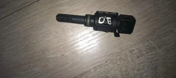 BMW 3 E36 Intake air temperature sensor 13621739510 13.62-1739510