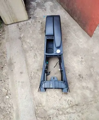 Mercedes-Benz C W204 Center console A2046800150 0005031010