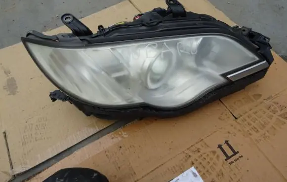 Subaru Outback Headlight/headlamp 10020954