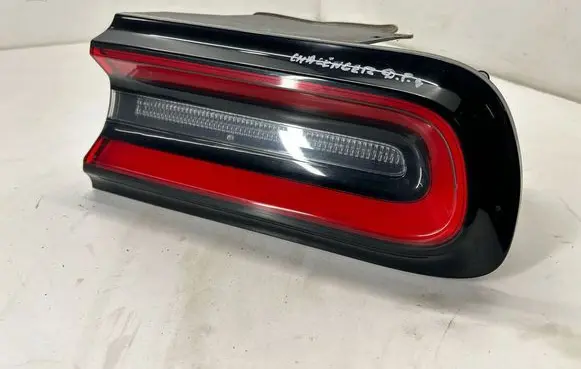 Dodge Challenger Rear/tail lights 68174068AC 001860010 6001080294