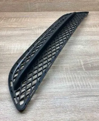 BMW 3 E90 E91 Front bumper lower grill 7154556