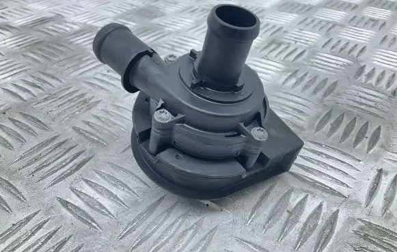 Audi A3 S3 8V Electric auxiliary coolant/water pump 5Q0965567