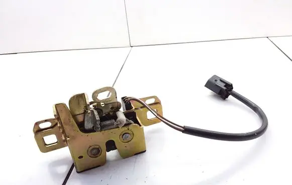 Ford Mondeo MK I Tailgate/trunk/boot lock/catch/latch 93BBF43200BD