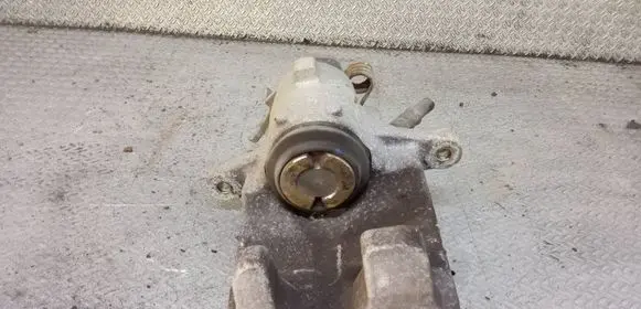 Opel Insignia A Rear brake caliper 