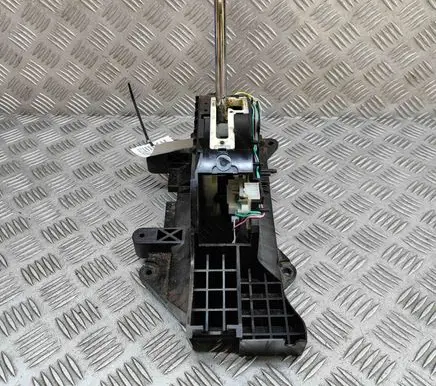 Mercedes-Benz X-class W470 Gear shifter/selector A4702701900