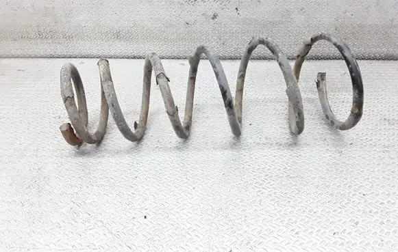 Toyota Avensis T220 Rear coil spring