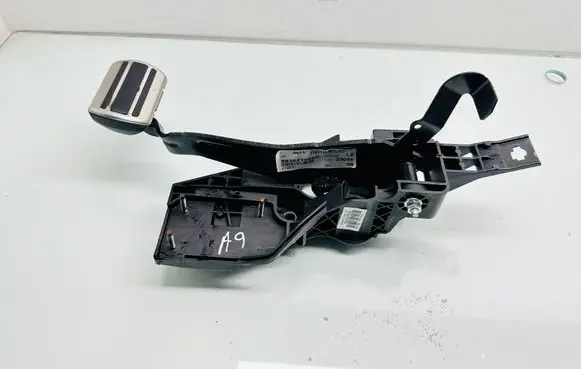 Citroen C5 Aircross Brake pedal 9836270680