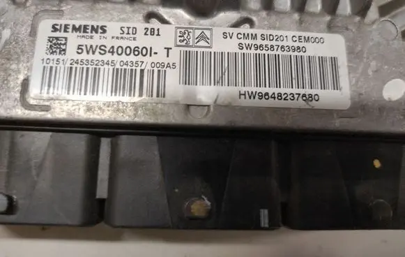 Peugeot 607 Engine control unit/module 5WS40060IT SW9658763980 HW9648237680