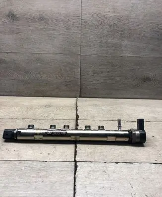 BMW 5 F10 F11 Fuel main line pipe 0445214183 305268L1 7809128