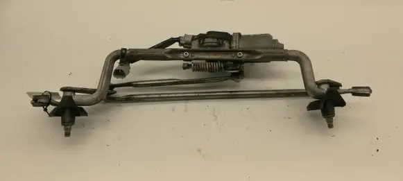 Toyota Verso-S Front wiper linkage and motor 851100F030