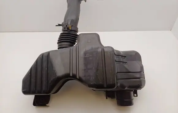 Honda FR-V Air filter box