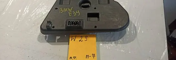 BMW 5 E39 Tail light bulb cover holder 8363566