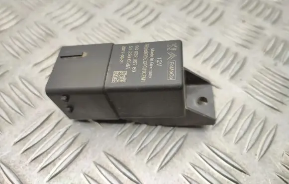 Citroen C4 Cactus Glow plug pre-heat relay 9803299780