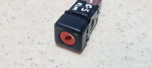 Passenger airbag on/off switch