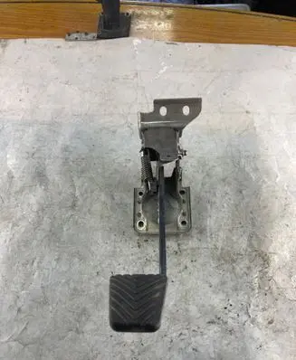 Hyundai Santa Fe Brake pedal