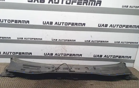 Mazda 3 II Wiper trim 