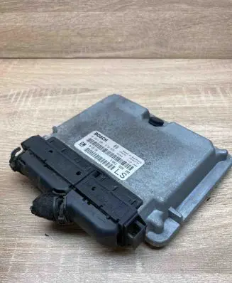 Opel Astra G Engine control unit/module ECU 90589736 0281001670 WithPlug