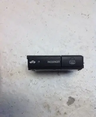 Toyota Avensis T250 Windscreen/window heater switch 84079005110D