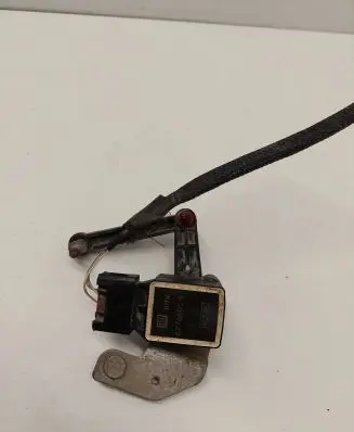 Headlight/headlamp level sensor