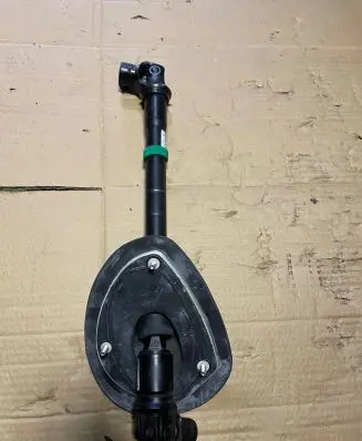 Mercedes-Benz Vito Viano W447 Steering wheel axle 4474602309