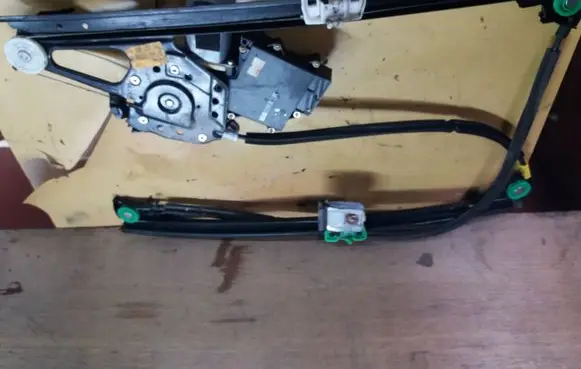 Volkswagen Sharan Front door window regulator with motor 95VWA23200 7M0837402P 113760