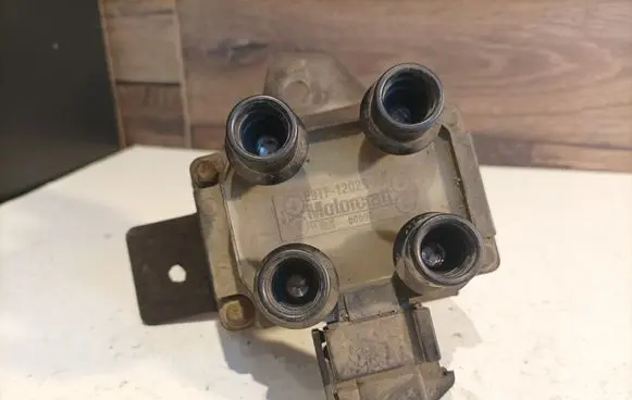 Mazda 626 High voltage ignition coil E9TF12029AA