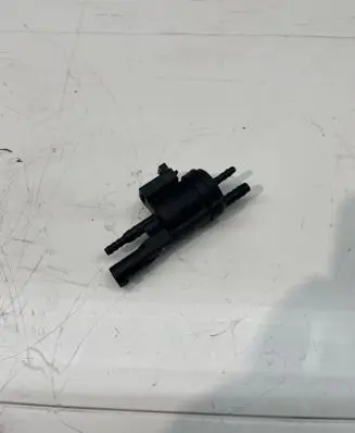 Mercedes-Benz S W221 Vacuum valve 0025401497