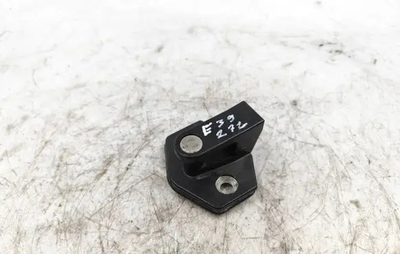 BMW 5 E39 Front door lock loop/hook striker 8176350