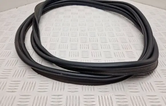 Renault Talisman Trunk rubber seal (body) 