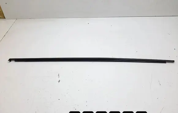Seat Leon (5F) Rear side glass trim 5f4837477