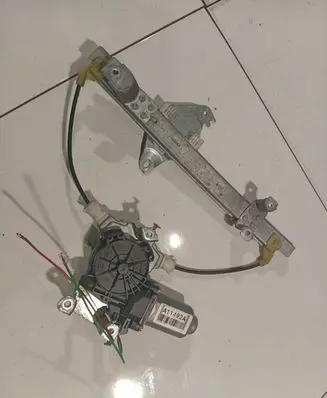 Nissan Qashqai Sliding door window regulator with motor 1197663