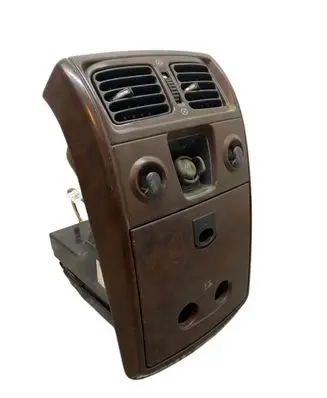Rear air vent grill