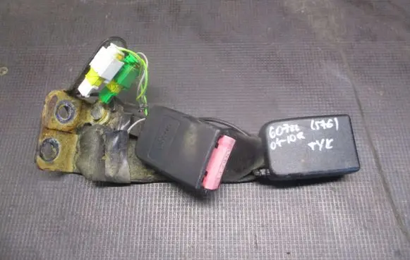 Peugeot 607 Belt protection 