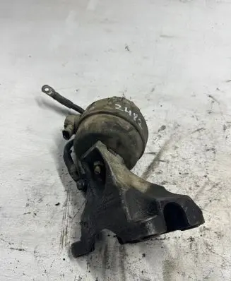 Audi A6 S6 C6 4F Engine mounting bracket 4F0199308AB