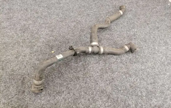 BMW 4 F32 F33 Engine coolant pipe/hose 8616558 17128616558