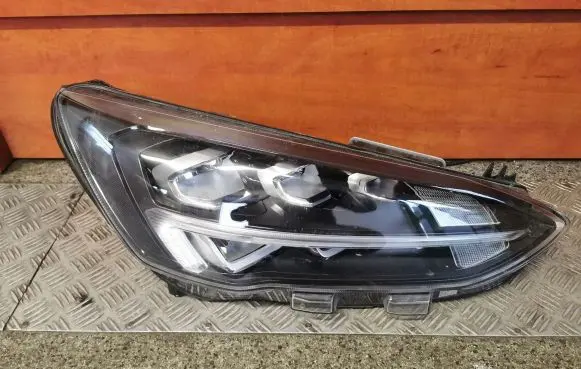 Ford Focus Headlight/headlamp MX7B13E014EB