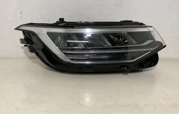 Volkswagen Tiguan Headlight/headlamp 5NL941036A