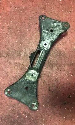 BMW 7 E38 Gearbox mounting bracket 1096427